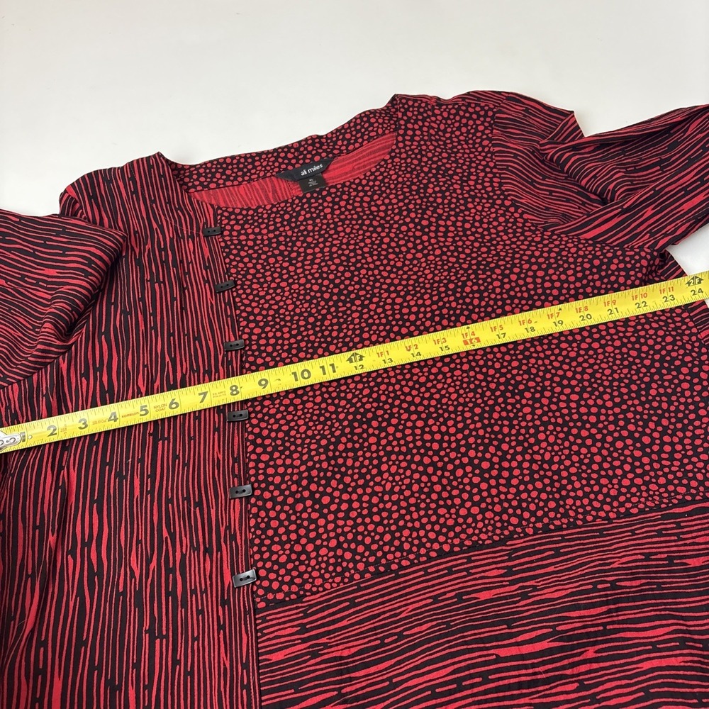 Ali Miles Artsy Red/Black Double Print Blouse W/Unique Buttons Size XL - Picture 10 of 11